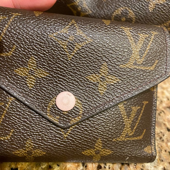SOLD❤️Louis Vuitton Victorine wallet rose monogram - Picture 7 of 14